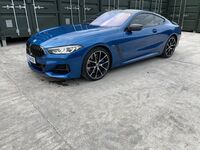 BMW 8 SERIES